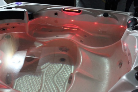 Гидромассажный бассейн Sunrans SR872 Гидромассажный бассейн Sunrans SR872