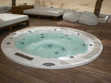 Гидромассажный бассейн Sunrans SR831 Гидромассажный бассейн Sunrans SR831