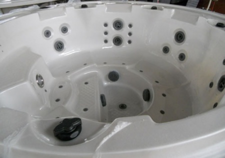 Гидромассажный бассейн Sunrans SR831 Гидромассажный бассейн Sunrans SR831